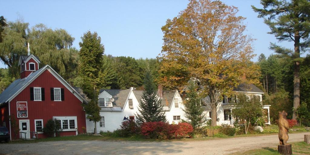 Stone Hearth Inn And Eatery 체스터 외부 사진
